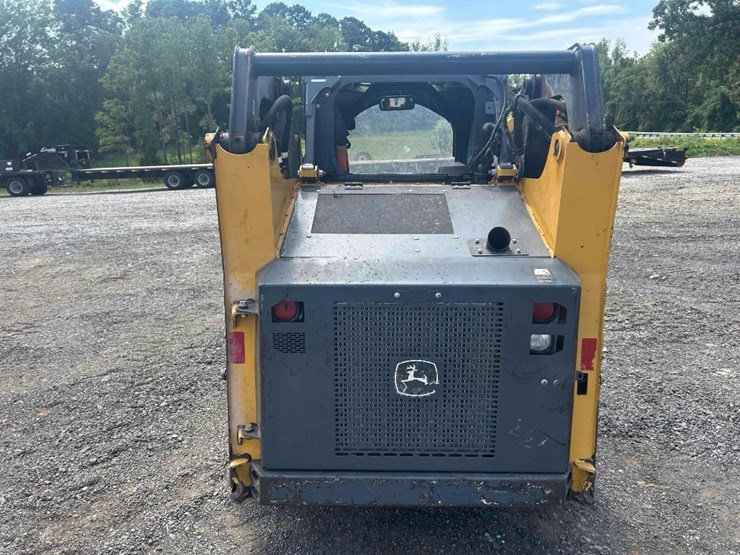 2020-deere-318g-image-3