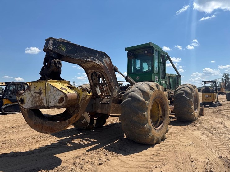 2010-deere-648h-image-6