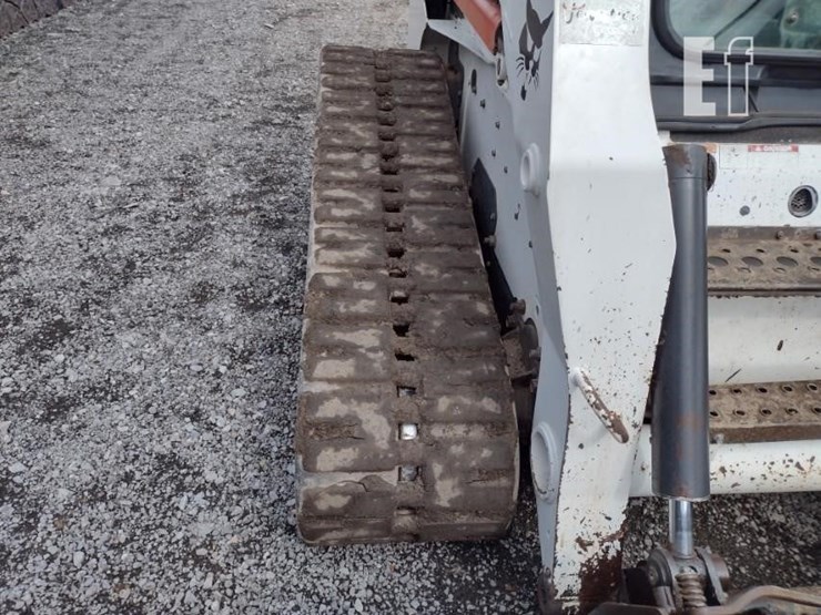 2007-bobcat-t300-image-35