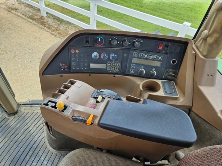john-deere-8200-image-27