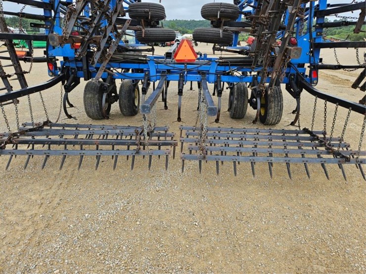 new-holland-st250-image-25