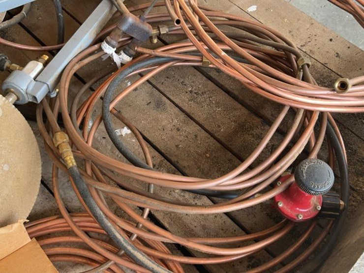 #105-•-gas-lights-image-6