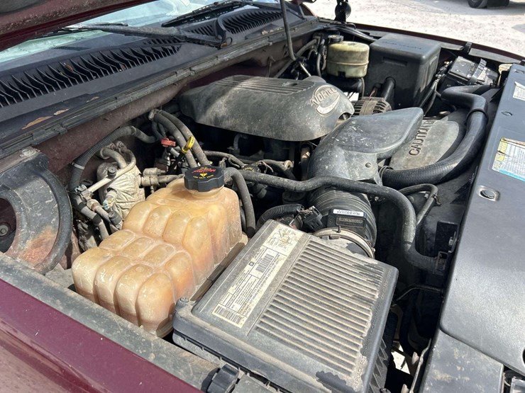 2001-chevrolet-silverado-1500hd-image-9