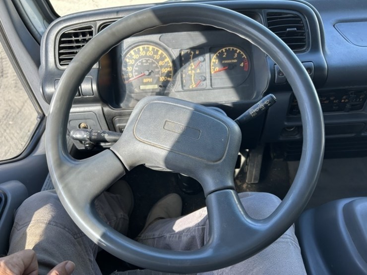 2006-gmc-w3500-image-22