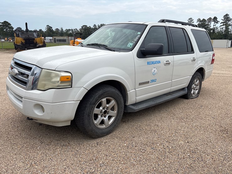 2008-ford-expedition-xlt-image-1