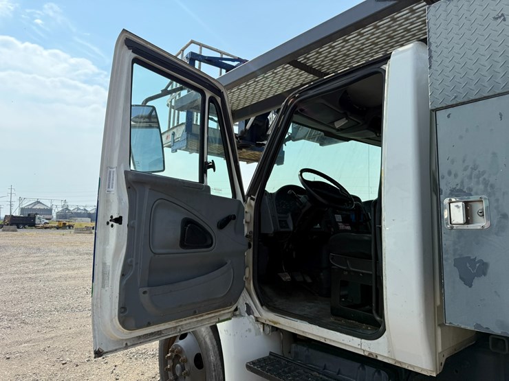 2005-international-durastar-4300-image-115