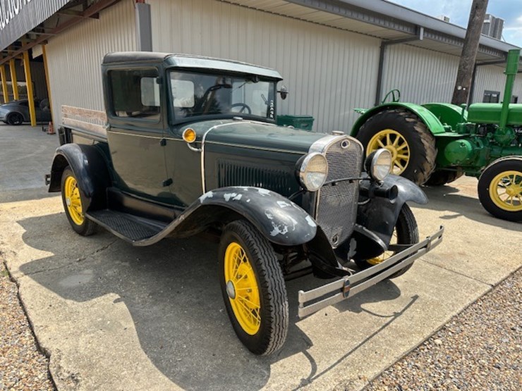 #124-•-1930-ford-a--model-image-2