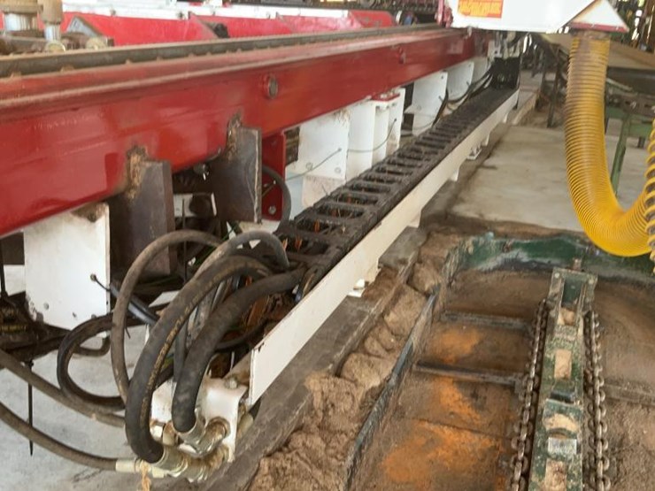 2022-john-deere-80-image-13