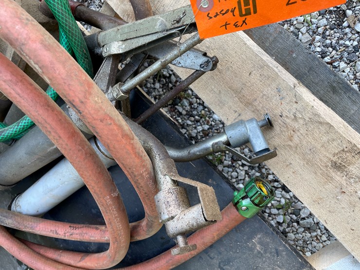 #1597-•-(3)-barrel-pumps-image-2