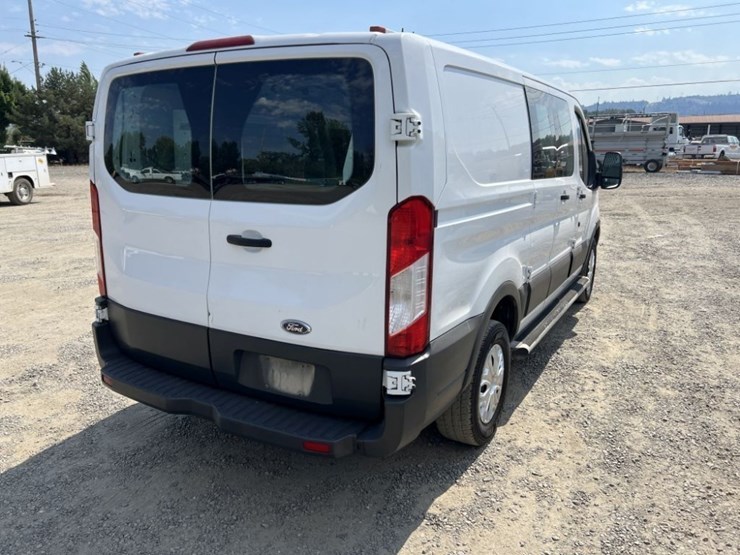 2015-ford-transit-image-4
