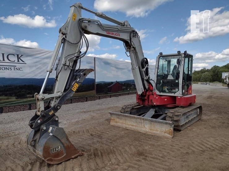 2023-takeuchi-tb280fr-image-45