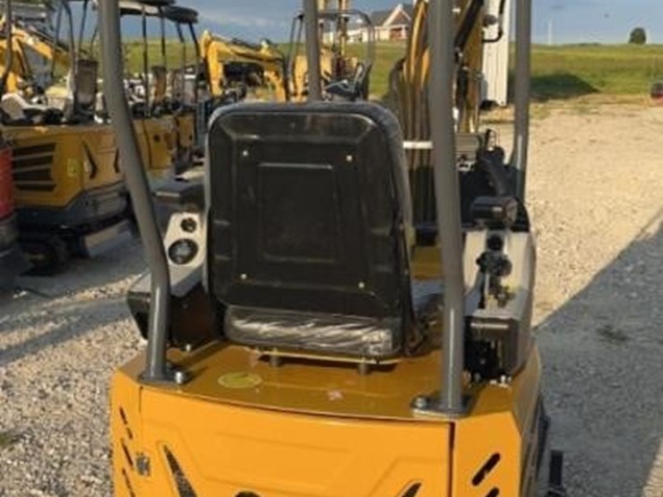 2025-cfg-mx12rx-mini-excavator-image-5