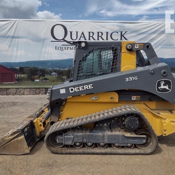2023 DEERE 331G