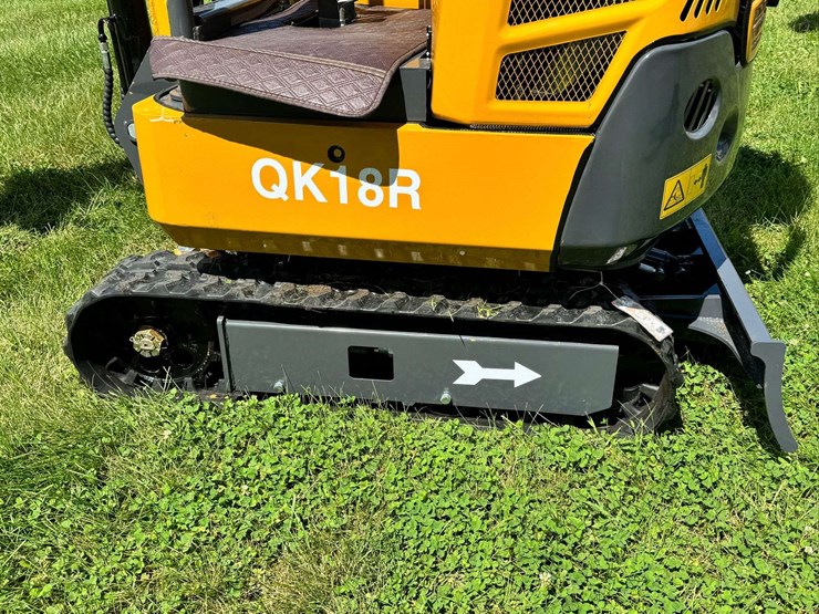 2025-cfg-industrial-qk18r-mini-excavator-...-unused-image-3