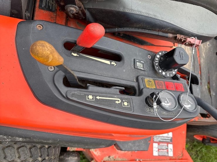 kubota-zd326-image-15