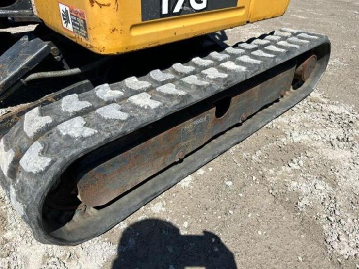 2015-deere-17g-image-36