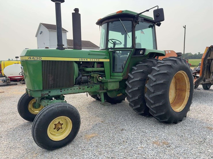 1987-john-deere-4430-image-3