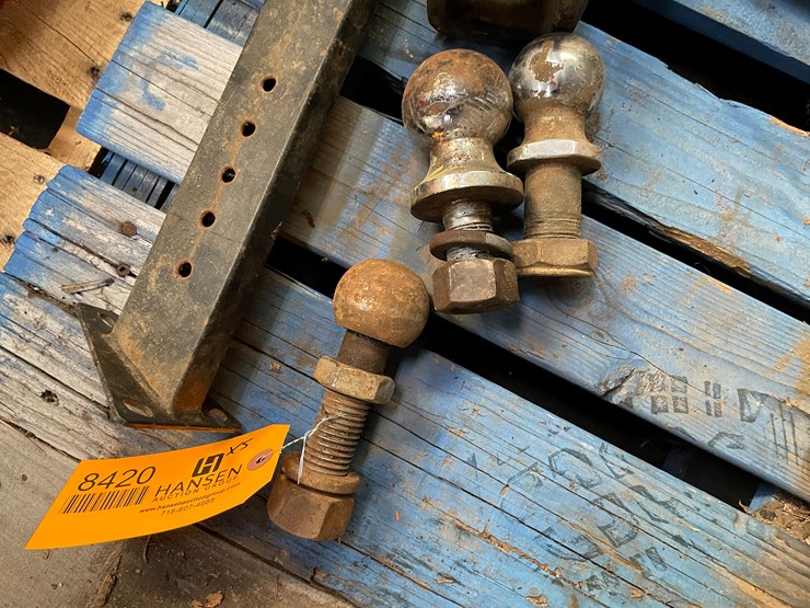 #8420-•-(3)-hitch-balls-image-2