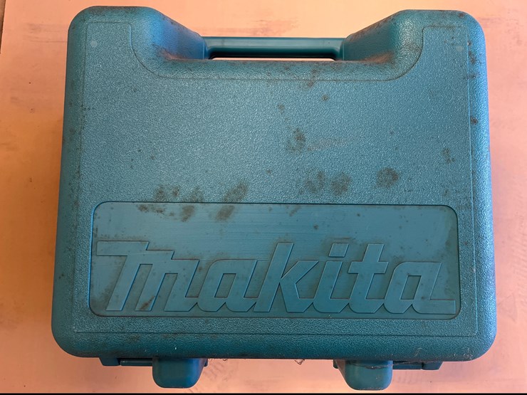 #1169-•-makita-skillsaw-image-1