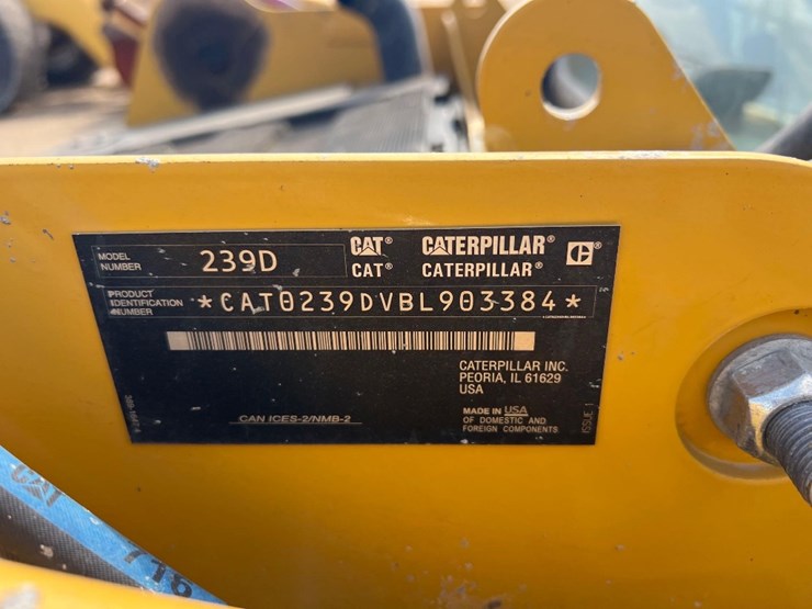 2019-caterpillar-239d-image-17