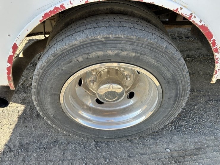 2004-ford-f550-sd-image-12