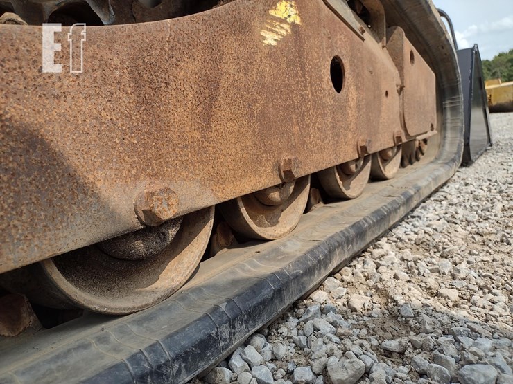 2014-bobcat-t590-image-33