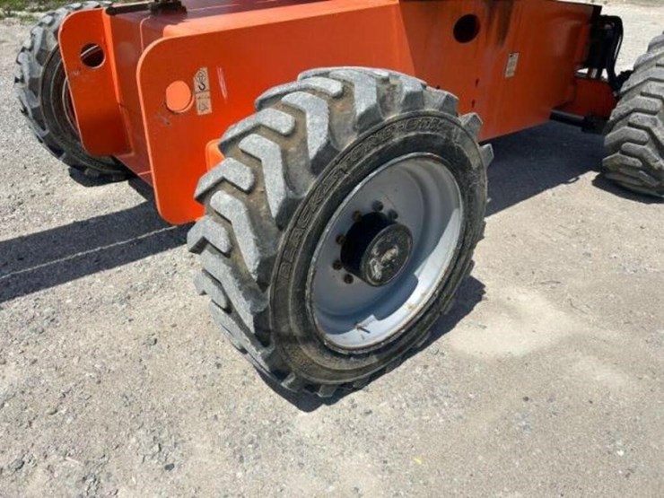 2013-jlg-660sj-image-29