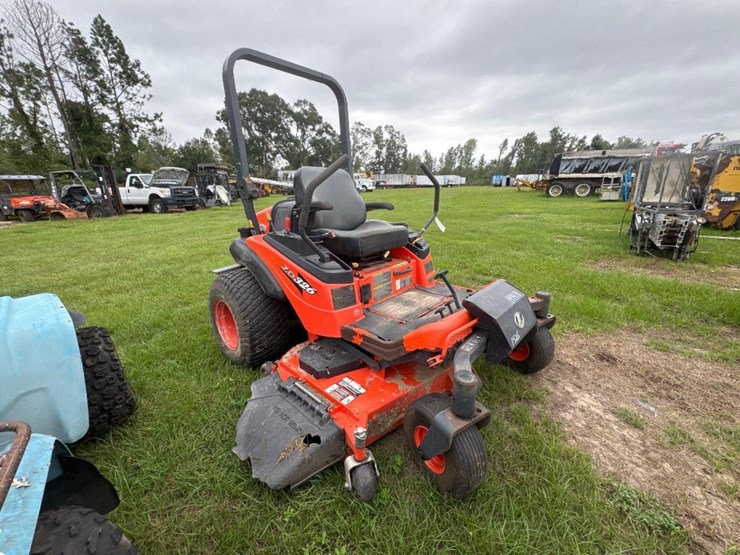 kubota-zd326-image-7