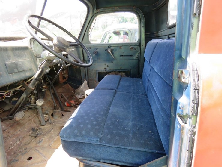 1952-dodge-b-3-f-1-½-ton-truck-image-14