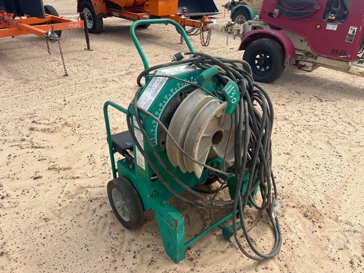 greenlee-555c-electric-conduit-bender-image-1
