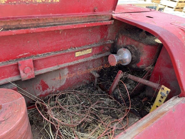 new-holland-69-image-8