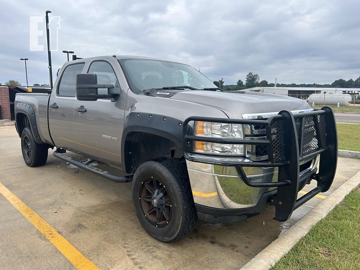 2012-chevrolet-2500hd-image-8