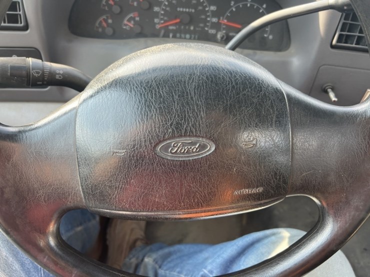 2001-ford-f550-sd-image-26
