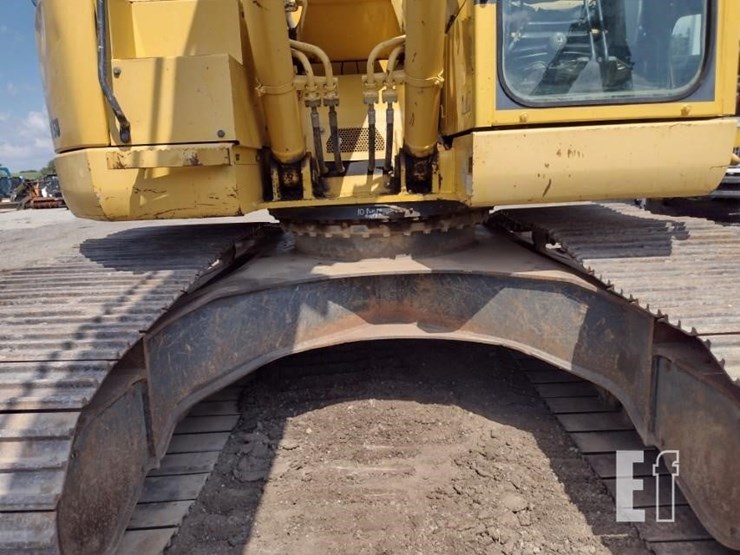 2011-komatsu-pc228us-lc-8-image-20
