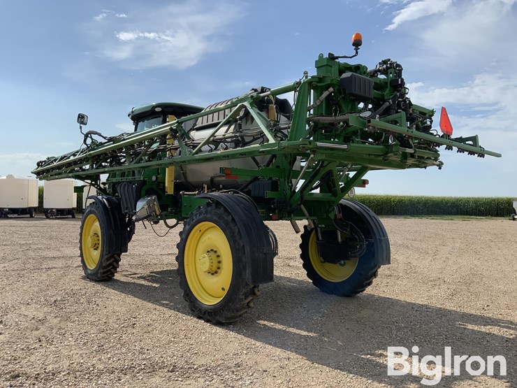 2020-john-deere-r4044-image-7