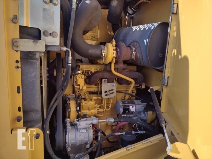 2003-deere-444h-image-27