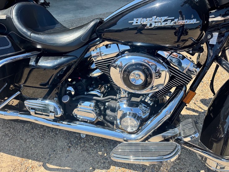 #112-•-2006-harley-street-glide-image-5