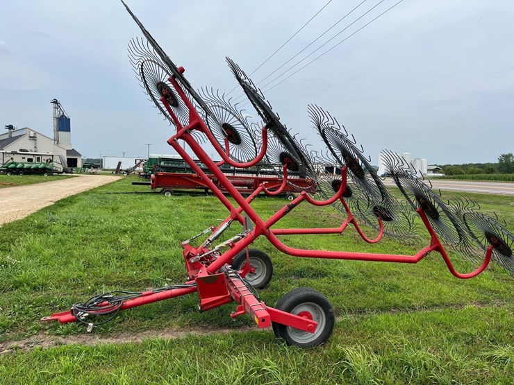 arts-way-fwr10-rake-image-4