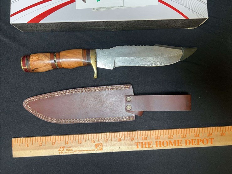 custom-damascus-steel-fixed-blade-knife-w/-cream/red-stripe-handle-image-3