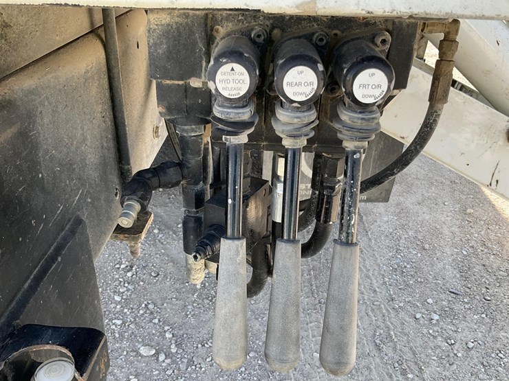2015-freightliner-bucket-truck---terex-tm-100-boom---cummins-diesel---allison-transmission-image-15