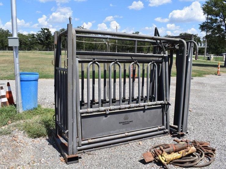 cattle-squeeze-chute-image-3