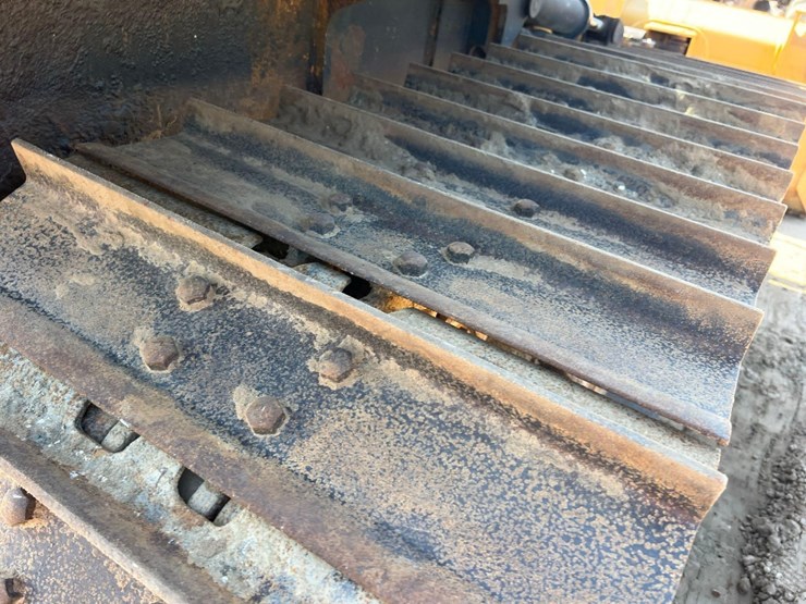 2017-caterpillar-d5k2-lgp-image-25