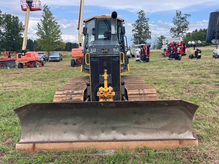 2016-deere-650k-lgp-image-12