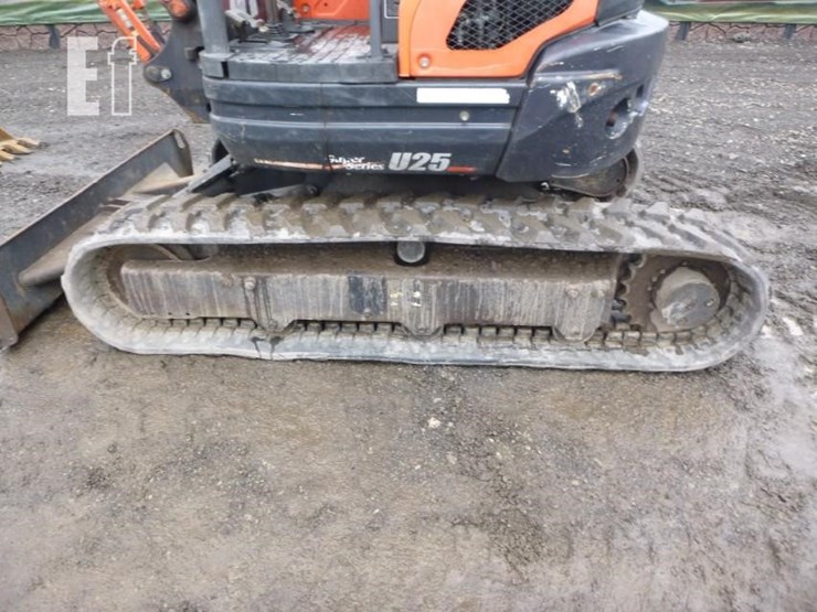 2016-kubota-u25-image-31