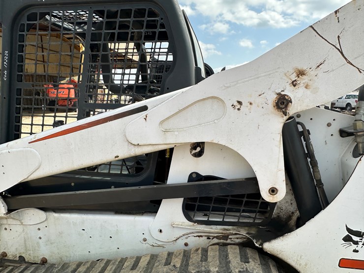 2014-bobcat-t750-image-7