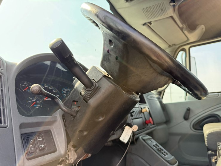 2006-international-durastar-4400-image-74