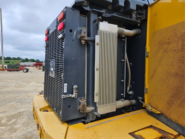 2012-deere-624k-image-34