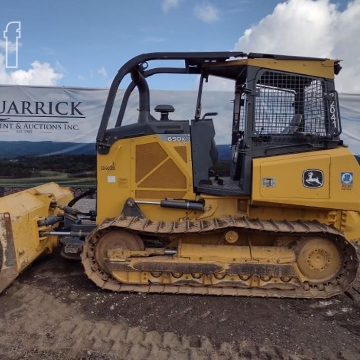 DEERE 650K XLT