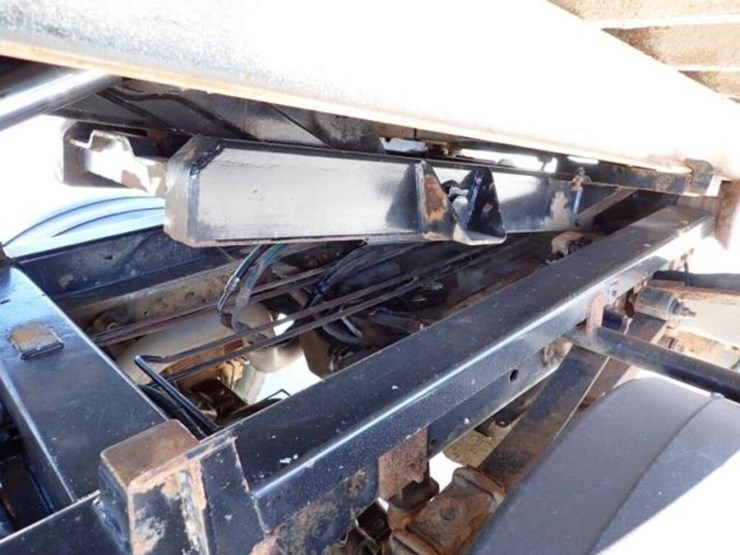 2016-ford-f550-xl-image-54