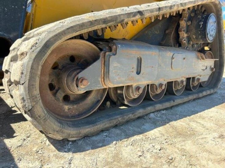 2022-deere-325g-image-42